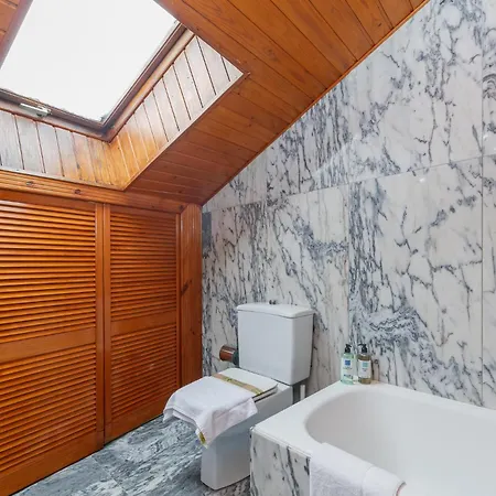 Ático Dúplex con Terrazas Privadas Vigo Centro 2 hab ツ by Rias Baixas Rentals