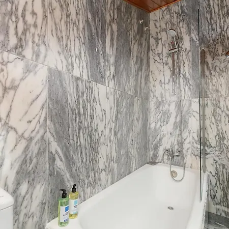 Ático Dúplex con Terrazas Privadas Vigo Centro 2 hab ツ by Rias Baixas Rentals Apartamento