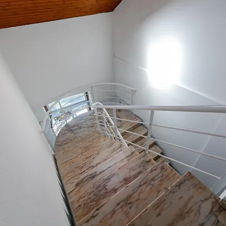 Ático Dúplex con Terrazas Privadas Vigo Centro 2 hab ツ by Rias Baixas Rentals Apartamento *